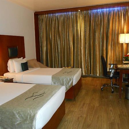 Citrine Hotel Bangalore Buitenkant foto