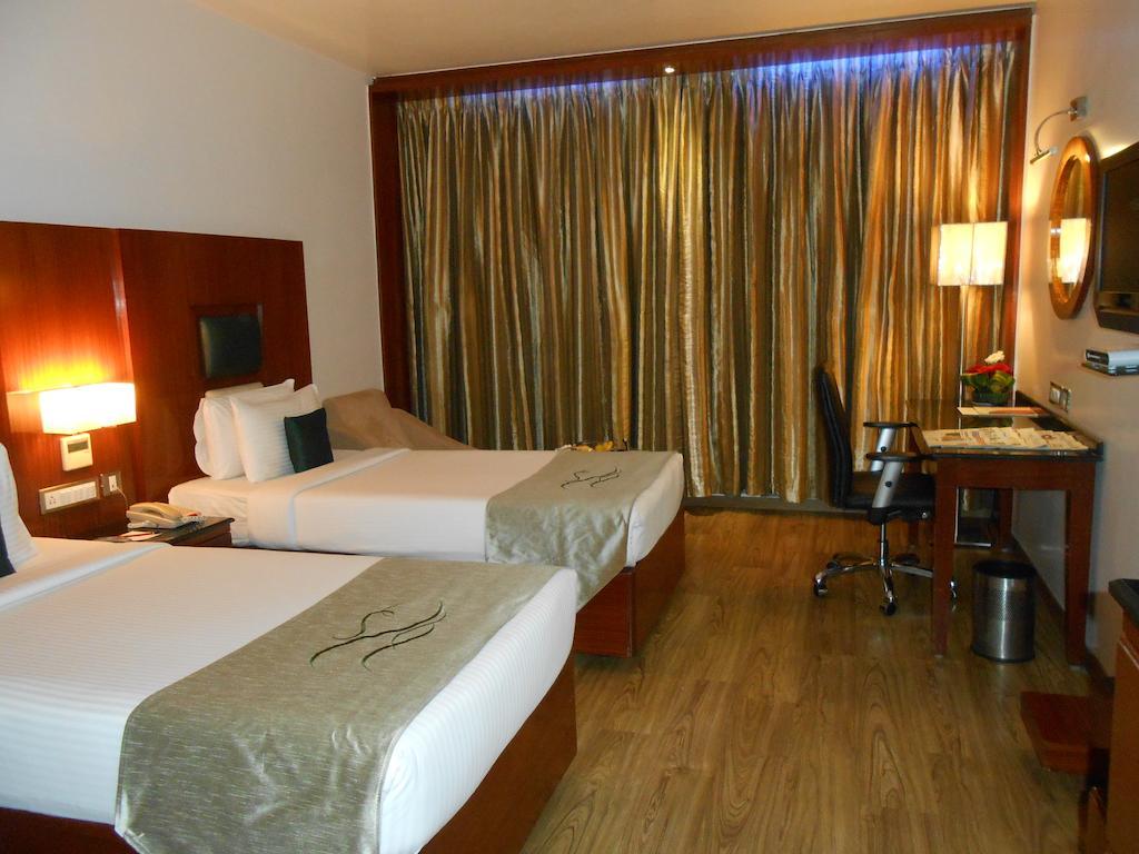Citrine Hotel Bangalore Buitenkant foto