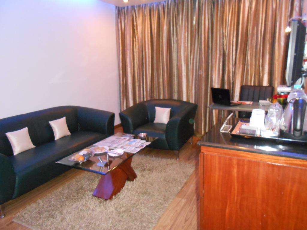 Citrine Hotel Bangalore Buitenkant foto