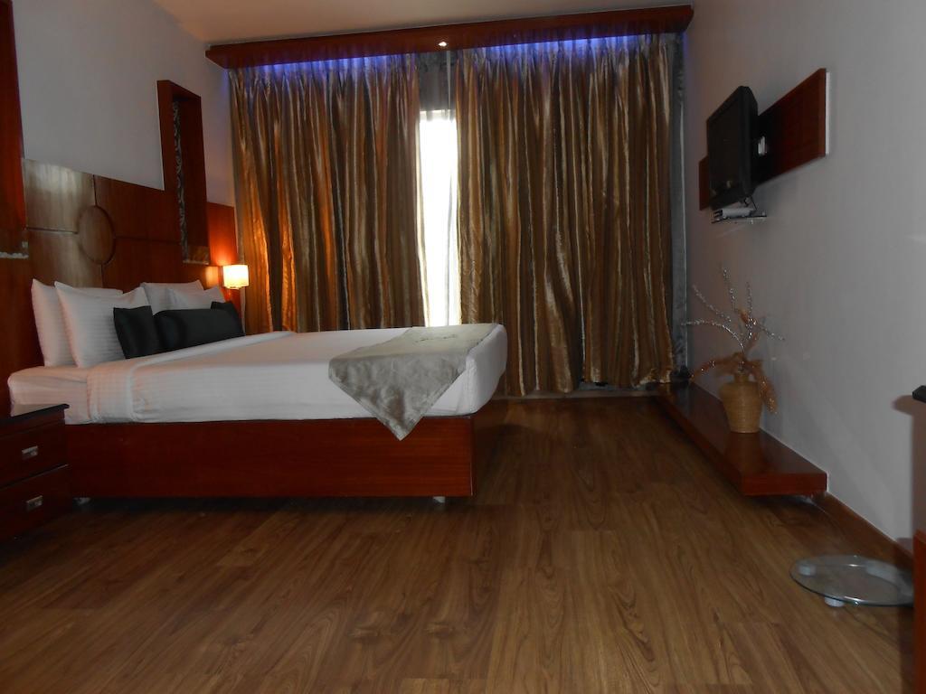 Citrine Hotel Bangalore Kamer foto